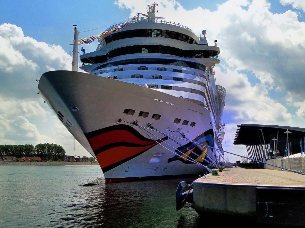 Ferienhaus Am Yachthafen, Moewe Leilighet Rostock Eksteriør bilde